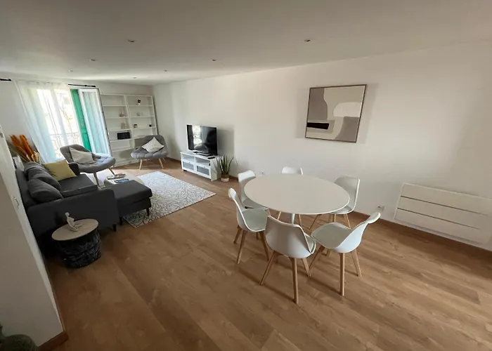 Grand appartement lumineux - centre et gare à pied Apartamento Perpinhã
